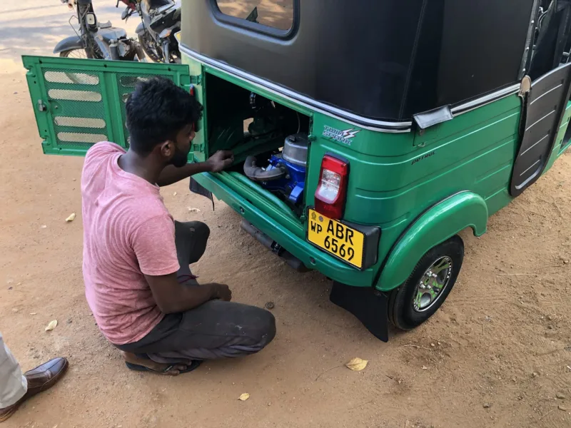 SRI LANKA tuktukem 2022